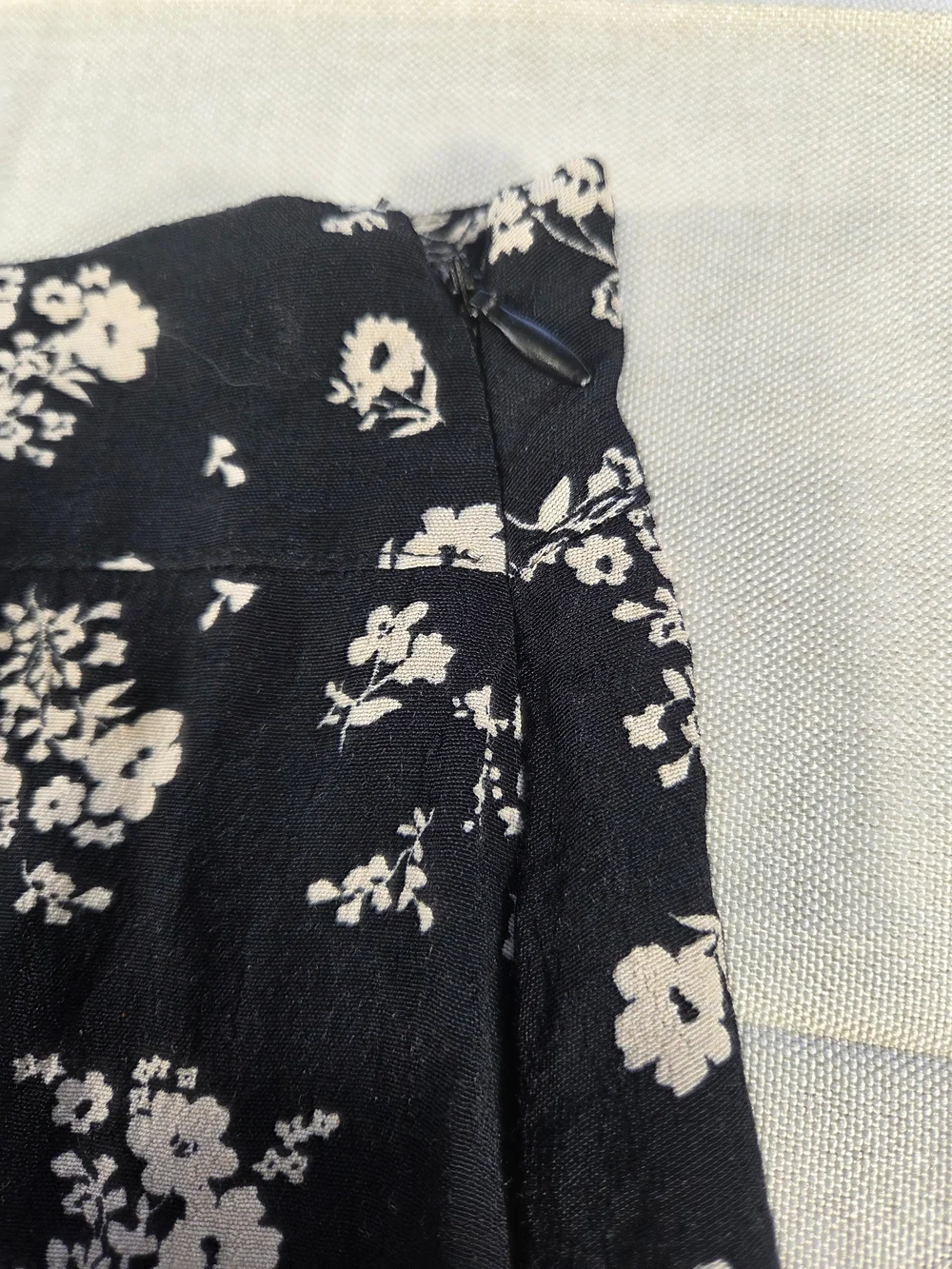 Free People Black Floral Ruffle Mini Skirt Size 4